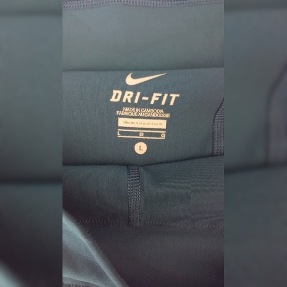 Nike Skort Dri-Fit Size Large - Picture 2 of 3